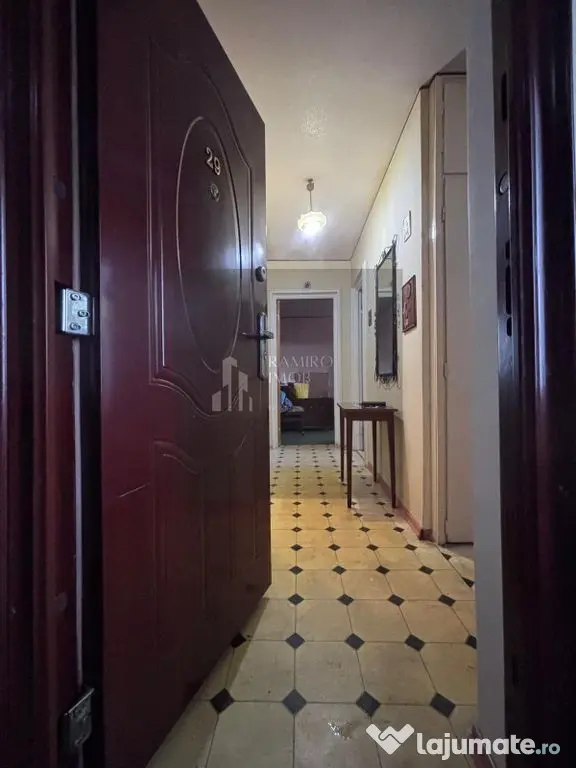 Ap. 2 camere decomandat 51mp Bd. Al. Obregia /P-ta Cultur... - Bucuresti (Bucuresti-Ilfov)