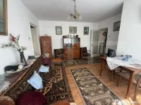Apartament 3 camere cu potențial, parter – Aleea Trandafi 