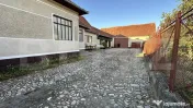 Casa în stare foarte bună situată în Beriu cu suprafața