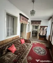 Casa în stare foarte bună situată în Beriu cu suprafața