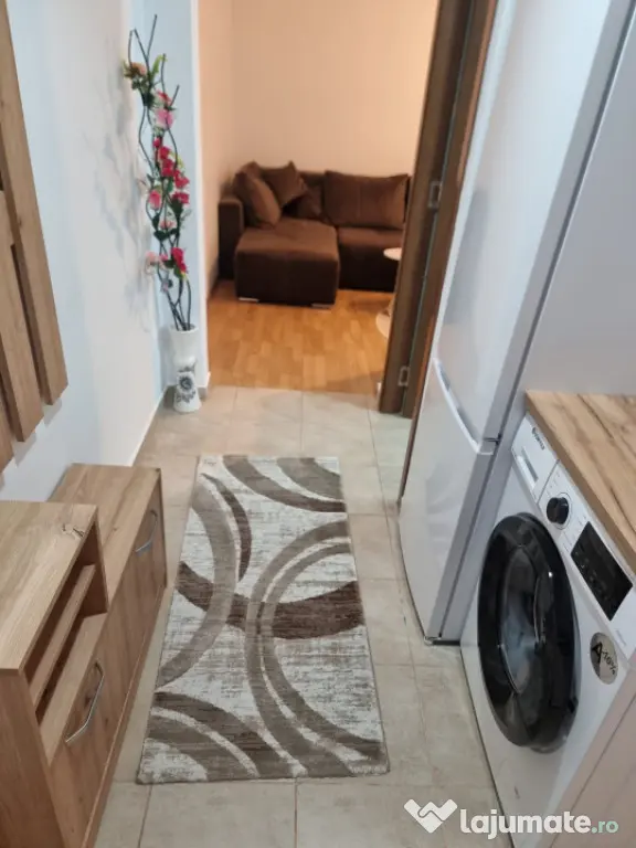 Apartament 2 camere de inchiriat,etaj 2,zona Hurmuzachi Rada - Radauti (Suceava)