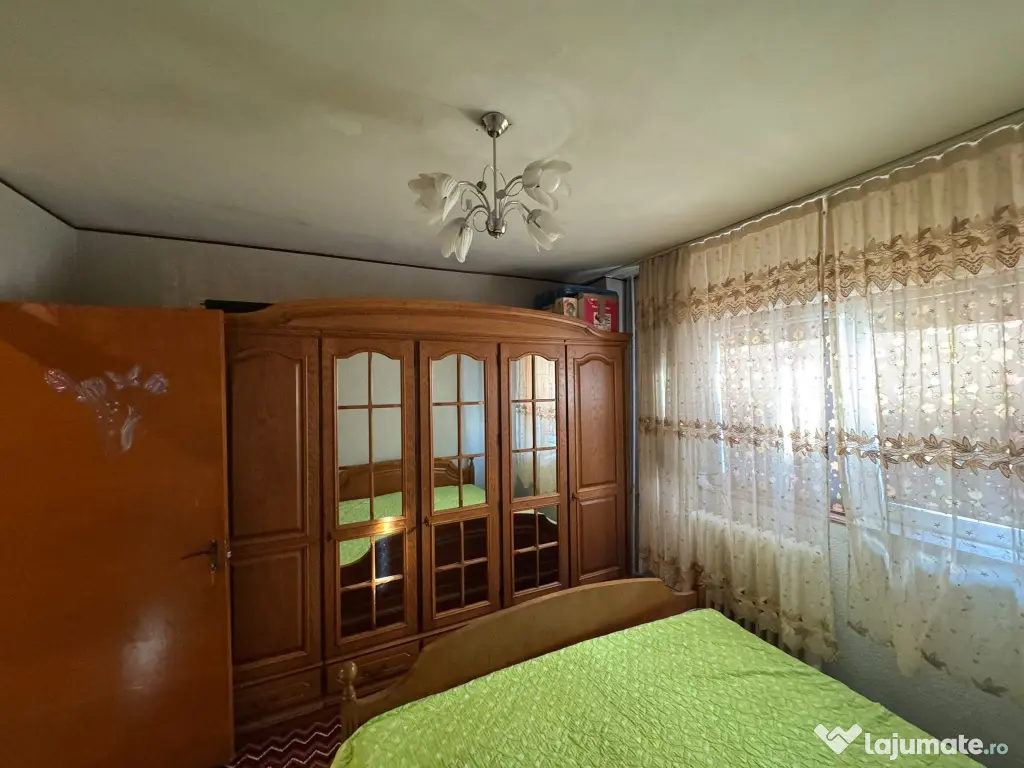 Vând apartament 2 camere