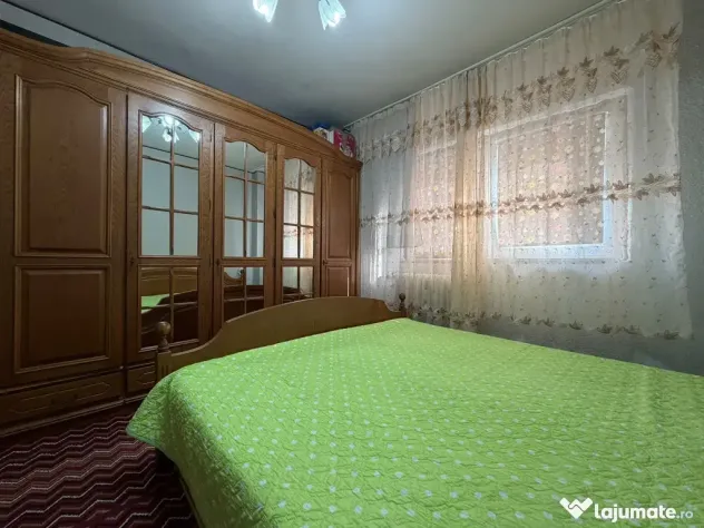 Vând apartament 2 camere
