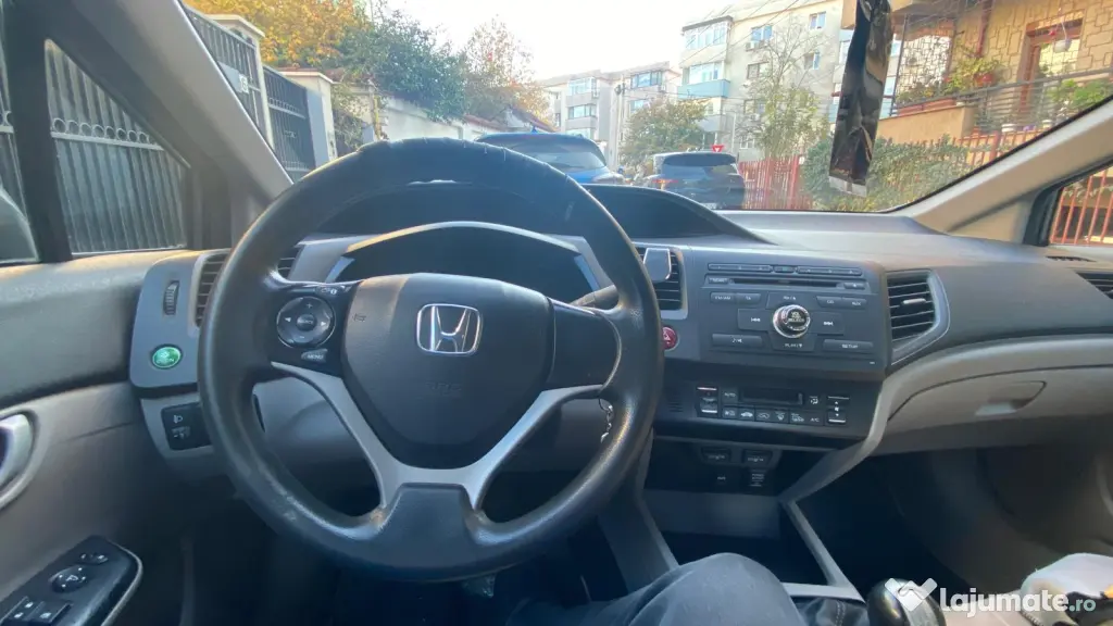 Vând Honda Civic 4D Sedan – 1.8 i-VTEC, 142 CP, Euro 6 – Unic proprietar