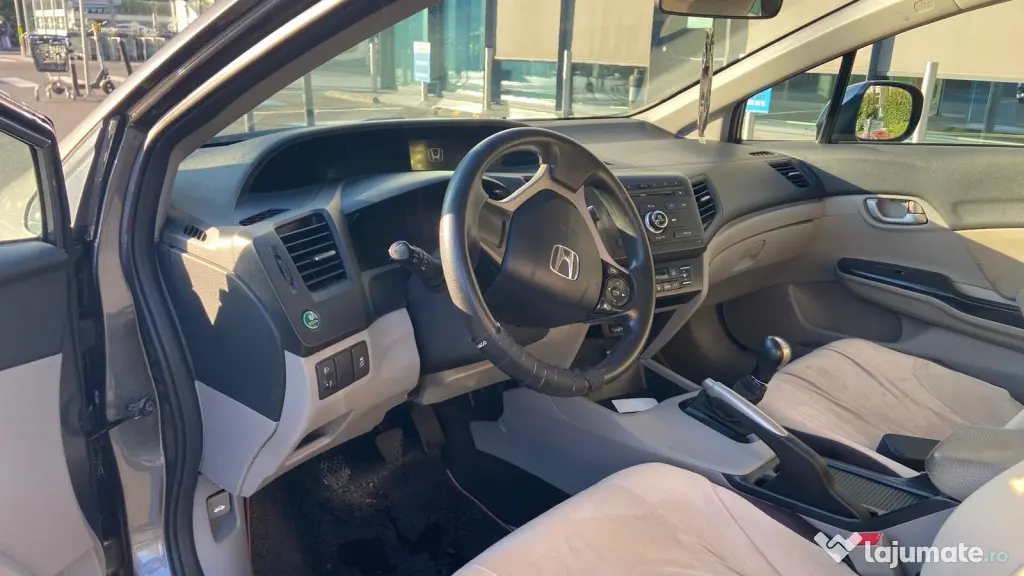 Vând Honda Civic 4D Sedan – 1.8 i-VTEC, 142 CP, Euro 6 – Unic proprietar