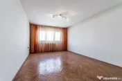Apartament spatios cu 2 camere decomandat la etajul 3 Com... 
