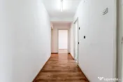 Apartament spatios cu 2 camere decomandat la etajul 3 Com... 