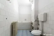 Apartament spatios cu 2 camere decomandat la etajul 3 Com... 