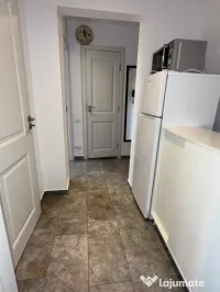 Închiriez apartament 2 camere , zona Victoriei