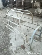 vând boxă fătare