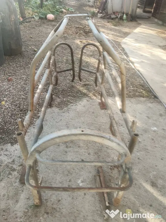 vând boxă fătare
