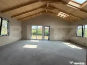 Casă cu 3 camere și un teren de 800 mp 
