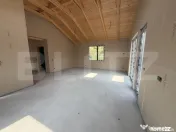 Casă cu 3 camere și un teren de 800 mp 