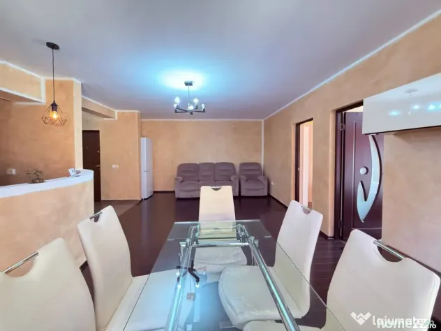 Inchiriere Apartament 4 camere, bloc 2008, parcare, Hotel Ro - Zalau (Salaj)