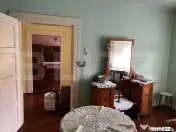 Casă cu trei camere în Reghin | Curte proprie! 