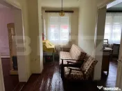 Casă cu trei camere în Reghin | Curte proprie! 