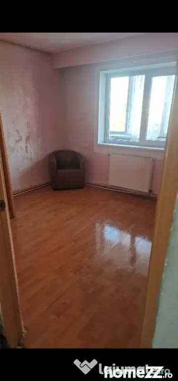 Vand apartament 2 camere decomandat in Deva str. Minerului - Deva (Hunedoara)
