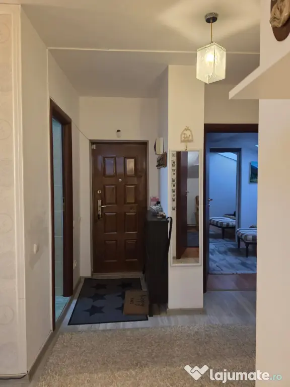 Vând apartament 3 camere str drumul valea cricovului