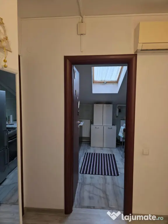 Vând apartament 3 camere str drumul valea cricovului