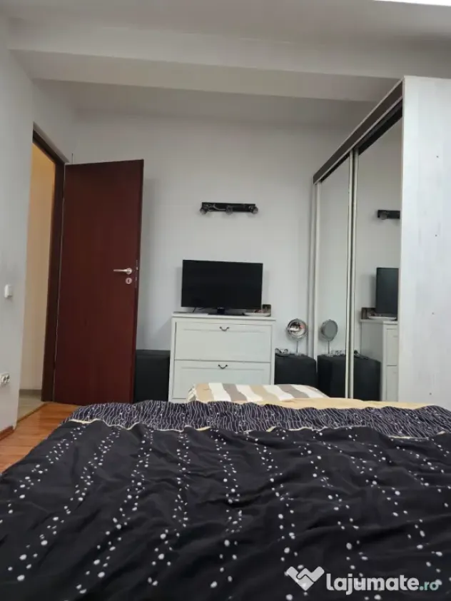 Vând apartament 3 camere str drumul valea cricovului