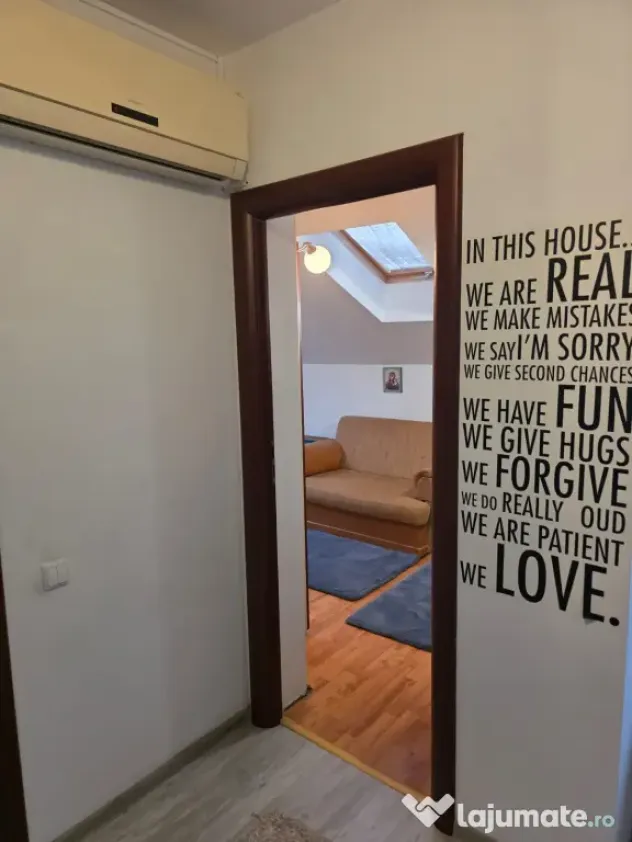 Vând apartament 3 camere str drumul valea cricovului