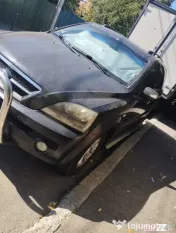 Mașina SUV de dat. 