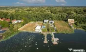 Pe Malul Snagovului, Unde Luxul Devine Cotidian