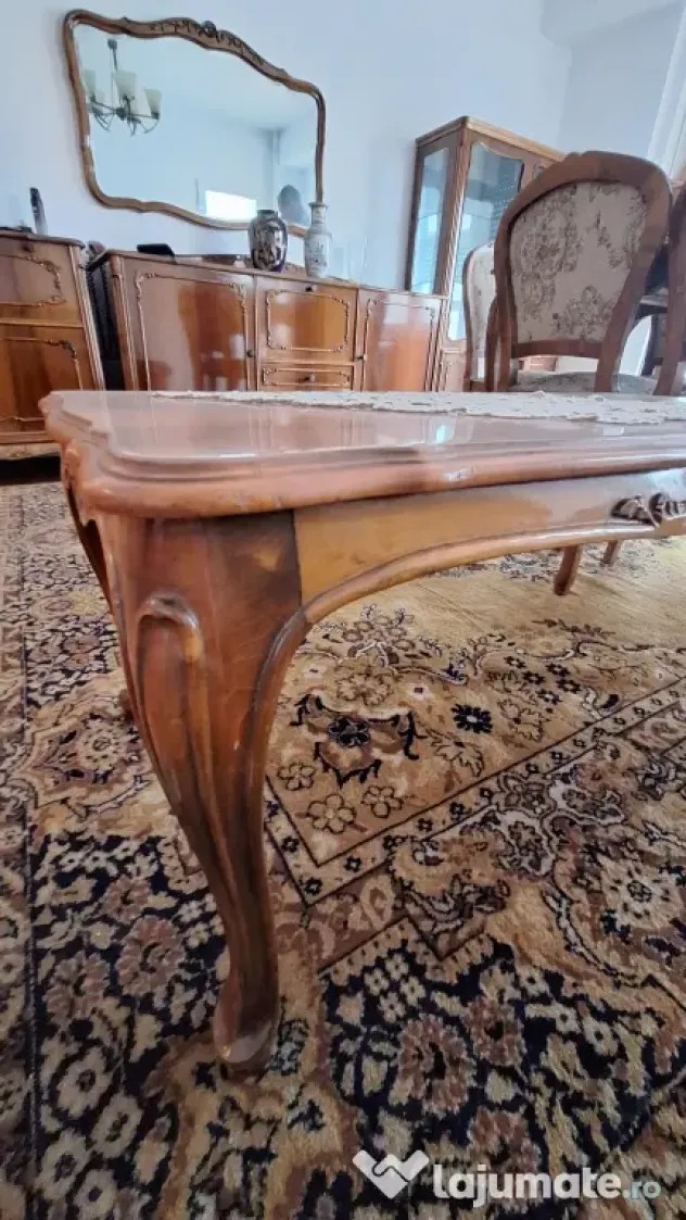 Vând sufragerie completă în stil clasic/vintage, cu influențe Baroc-Rococo,