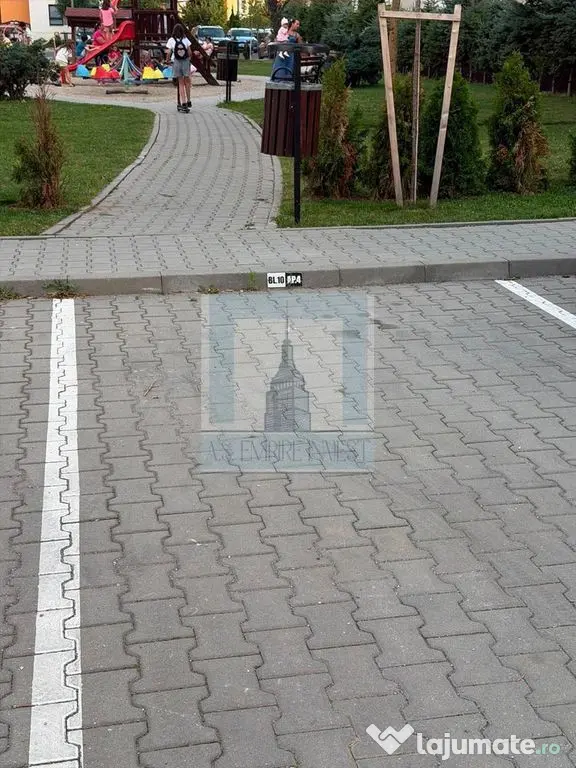 Apartament 2 camere mobilat/utilat - zona Tractorul - Brasov (Brasov)