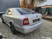 Dezmembrez Skoda Octavia 1, 1.6 Benzina 2001 