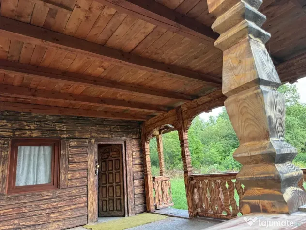 Lapusel, cabana traditionala cu priveliste la lac - Lapusel (Maramures)
