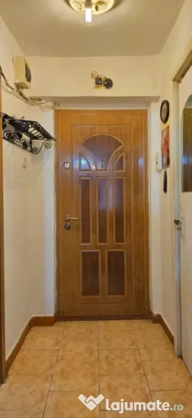 Apartament 2 Camere Semidecomandat | Zona Centru | Etaj 3/7 - Galati (Galati)