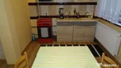Inchiriez apartament 2 camere in Deva, zona ultracentrala, etaj 1,