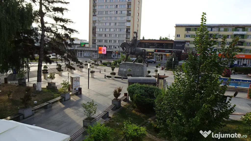 Inchiriez apartament 2 camere in Deva, zona ultracentrala, etaj 1, - Deva (Hunedoara)
