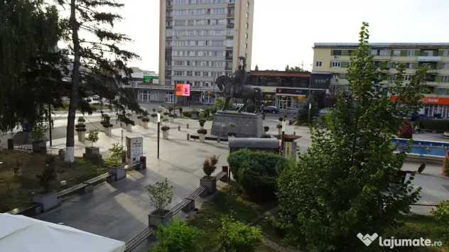 Inchiriez apartament 2 camere in Deva, zona ultracentrala, etaj 1, - Deva (Hunedoara)