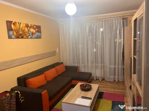 Inchiriez apartament 2 camere in Deva, zona ultracentrala, etaj 1, - Deva (Hunedoara)