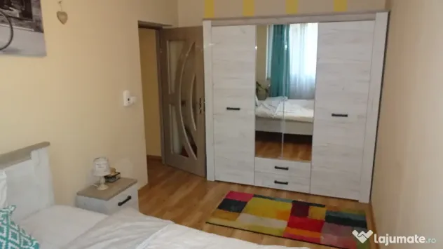 Inchiriez apartament 2 camere in Deva, zona ultracentrala, etaj 1, - Deva (Hunedoara)