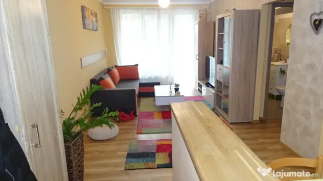 Inchiriez apartament 2 camere in Deva, zona ultracentrala, etaj 1, - Deva (Hunedoara)