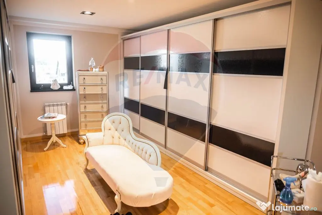 Casă / Vilă de lux cu 6 camere de vânzare în Șcheia, Suceava - Scheia (Suceava)