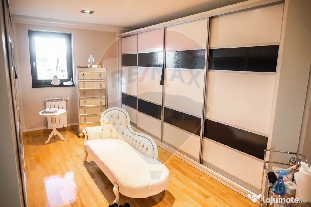 Casă / Vilă de lux cu 6 camere de vânzare în Șcheia, Suceava - Scheia (Suceava)