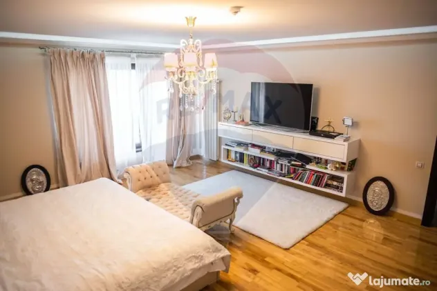 Casă / Vilă de lux cu 6 camere de vânzare în Șcheia, Suceava - Scheia (Suceava)