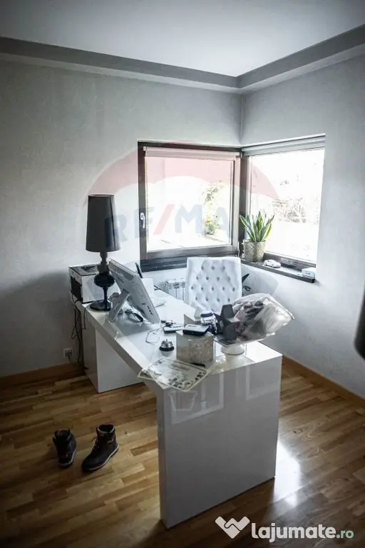 Casă / Vilă de lux cu 6 camere de vânzare în Șcheia, Suceava - Scheia (Suceava)