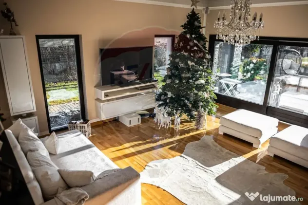 Casă / Vilă de lux cu 6 camere de vânzare în Șcheia, Suceava - Scheia (Suceava)