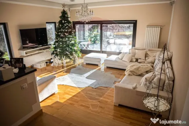 Casă / Vilă de lux cu 6 camere de vânzare în Șcheia, Suceava - Scheia (Suceava)