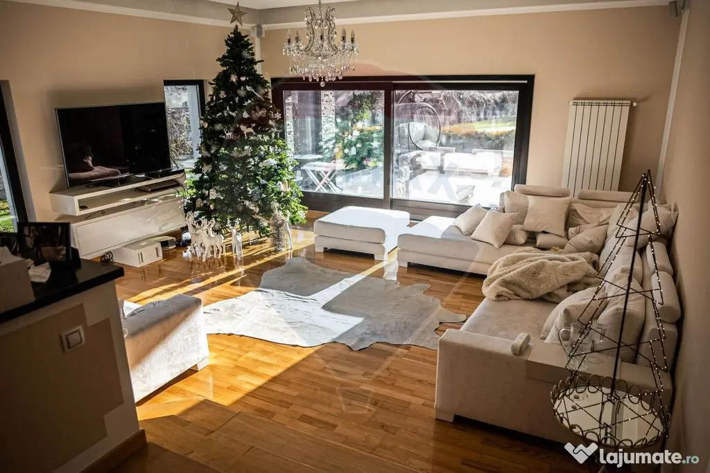 Casă / Vilă de lux cu 6 camere de vânzare în Șcheia, Suceava - Scheia (Suceava)