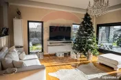 Casă / Vilă de lux cu 6 camere de vânzare în Șcheia, Suceava