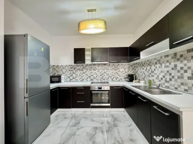 Vand apartament cu 2 camere, 56 mp, Concept 9 - loc de parca - Targu Mures (Mures)