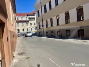 Aapartament de vanzare zona centrala (curte comuna)