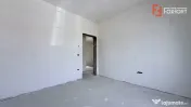 Duplex de vanzare, 4 camere despartit prin garaj - toate uti 