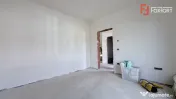 Duplex de vanzare, 4 camere despartit prin garaj - toate uti 